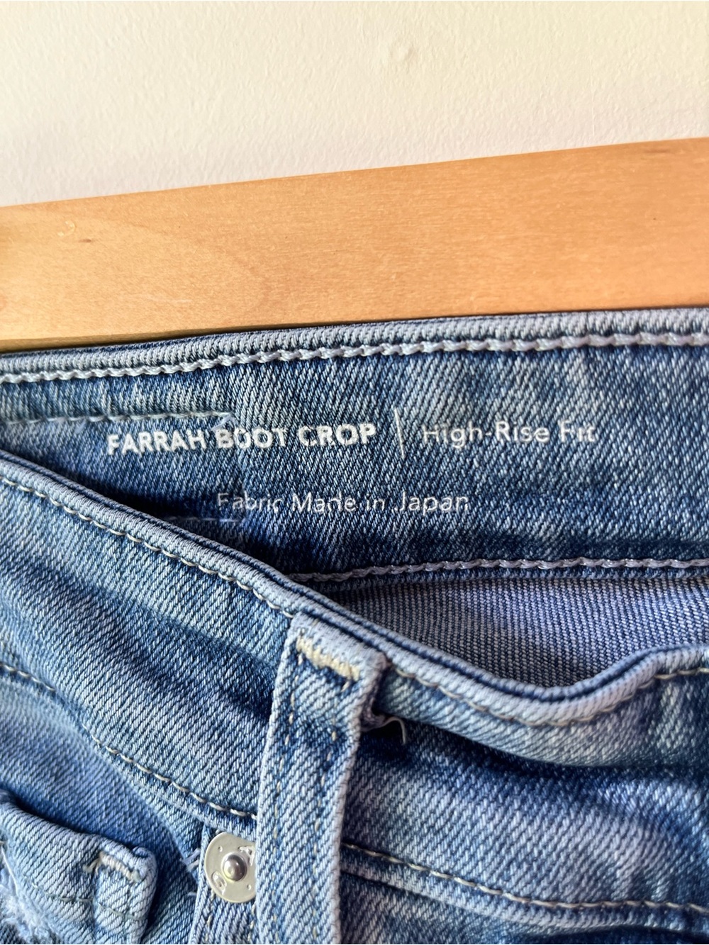 AG Adriano Goldschmied Farrah Boot Cut Crop Light Wash Size 25 - Picture 5 of 10
